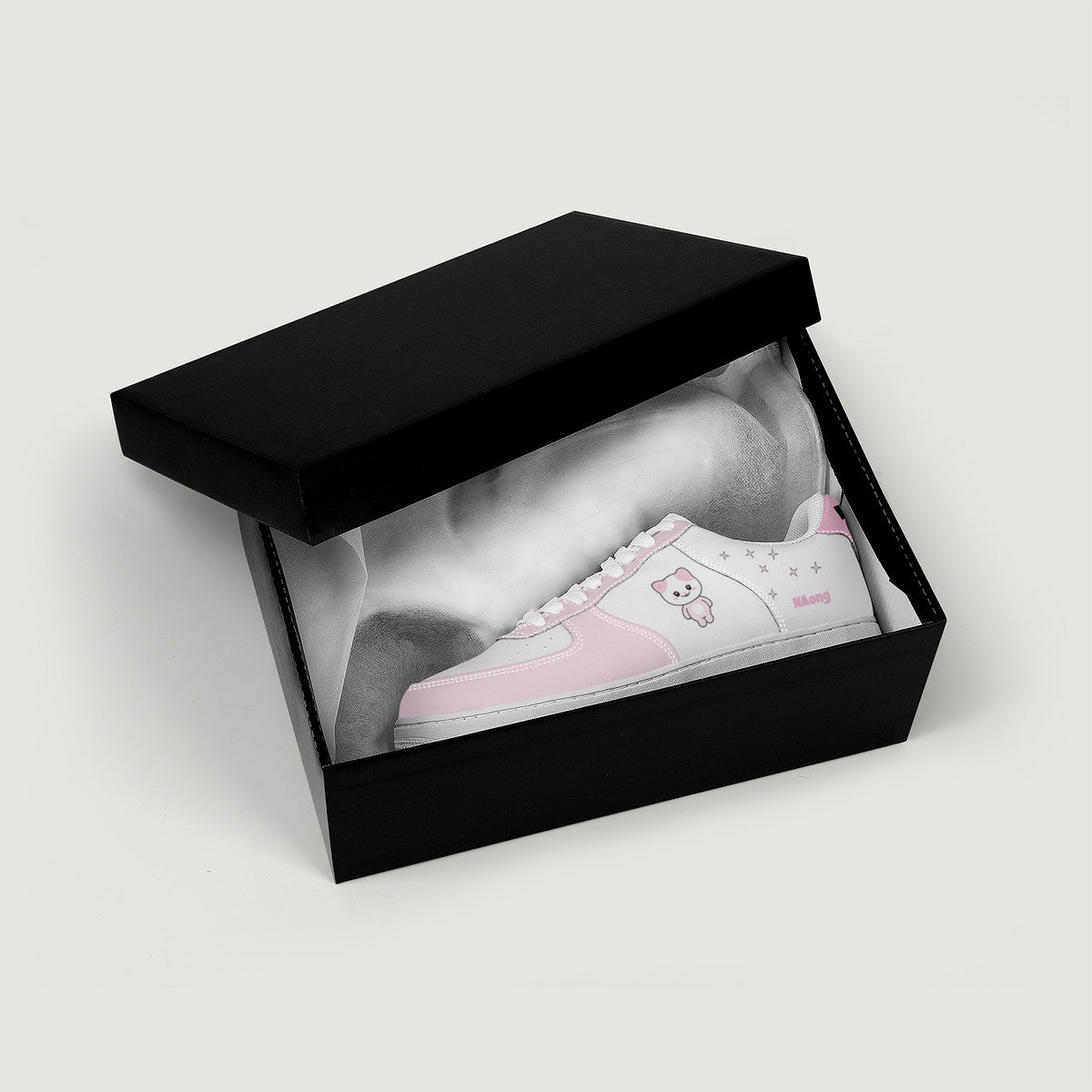 Itzy Yuna Sneakers - Twinzy NAong Low Top Unisex Sneaker