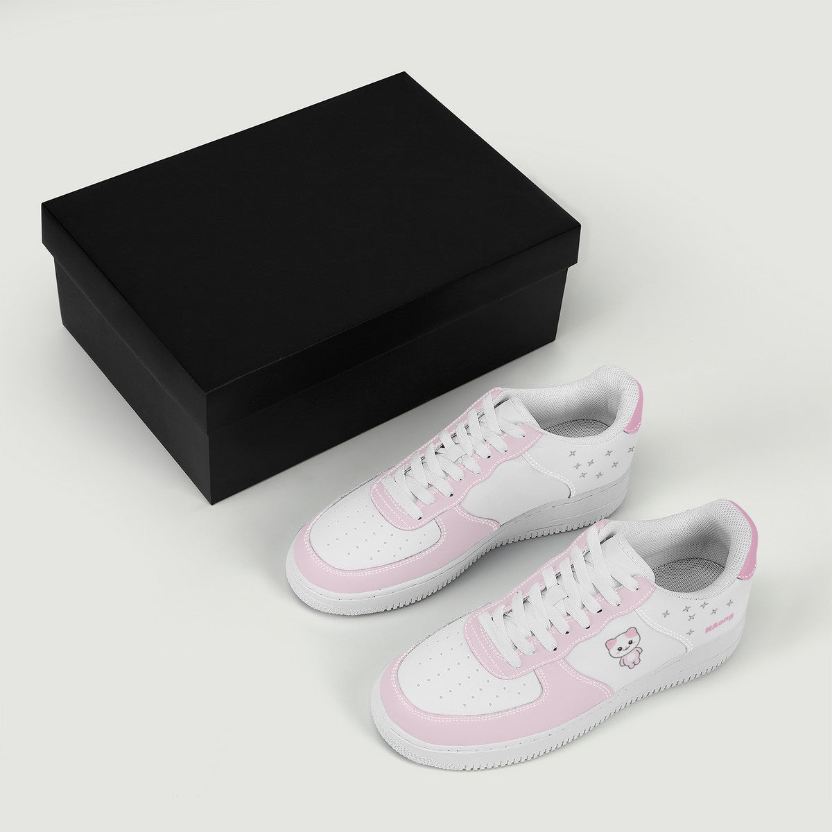 Itzy Yuna Sneakers - Twinzy NAong Low Top Unisex Sneaker