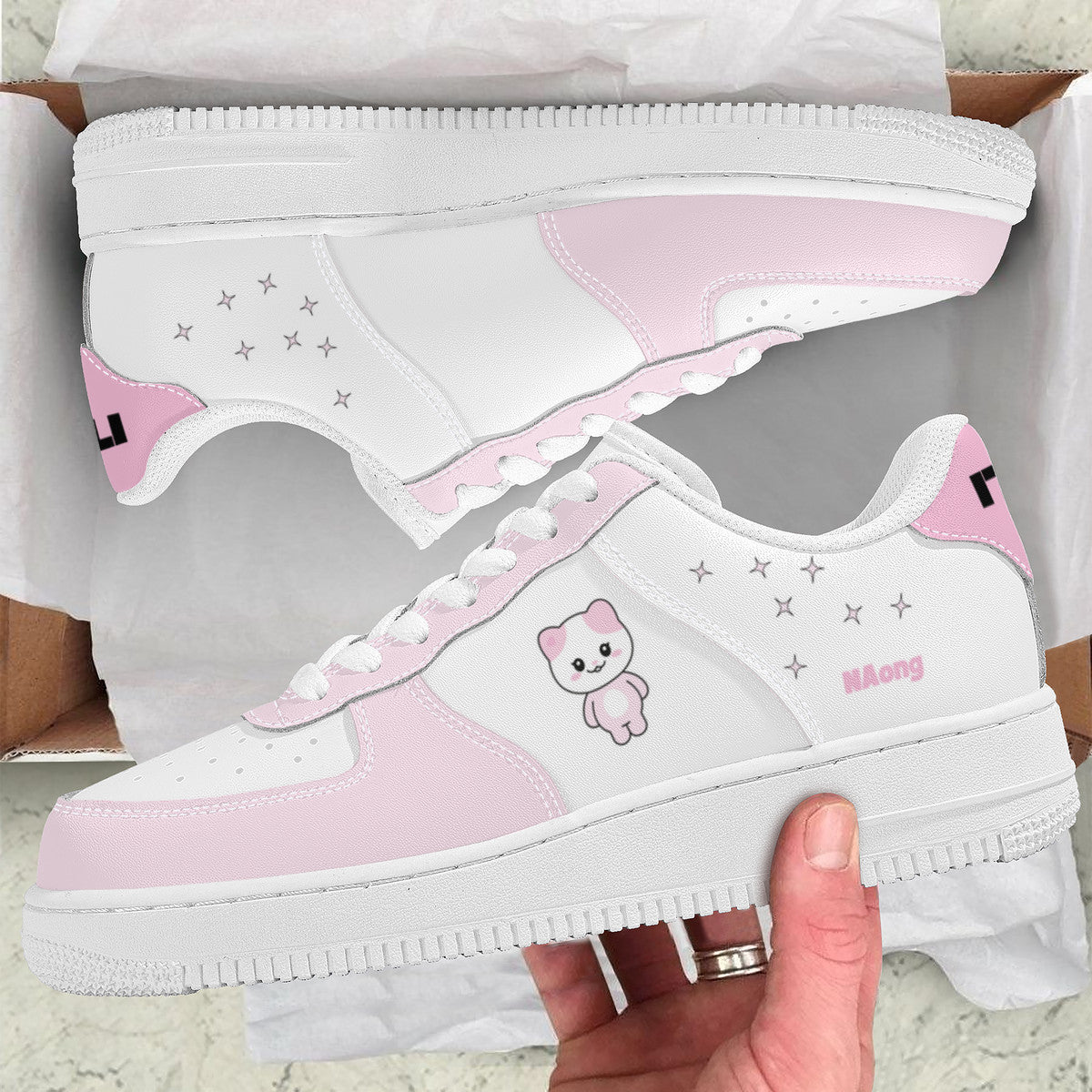 Itzy Yuna Sneakers - Twinzy NAong Low Top Unisex Sneaker