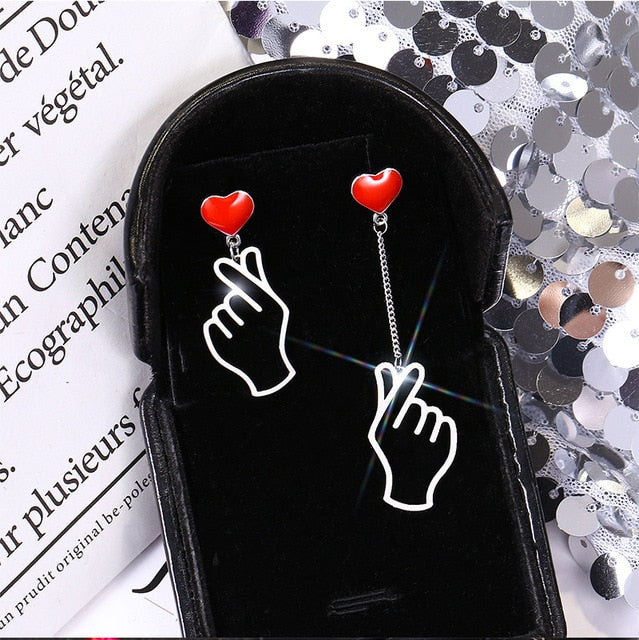 Asymmetric fingerheart Earrings - SD-style-shop