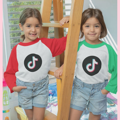 TikTok Kids shirt with round TikTok logo and coloured sleeves - SD-style-shop