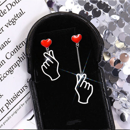 Asymmetric fingerheart Earrings - SD-style-shop
